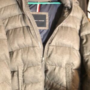 Tommy Hilfiger gray puff jacket sizem